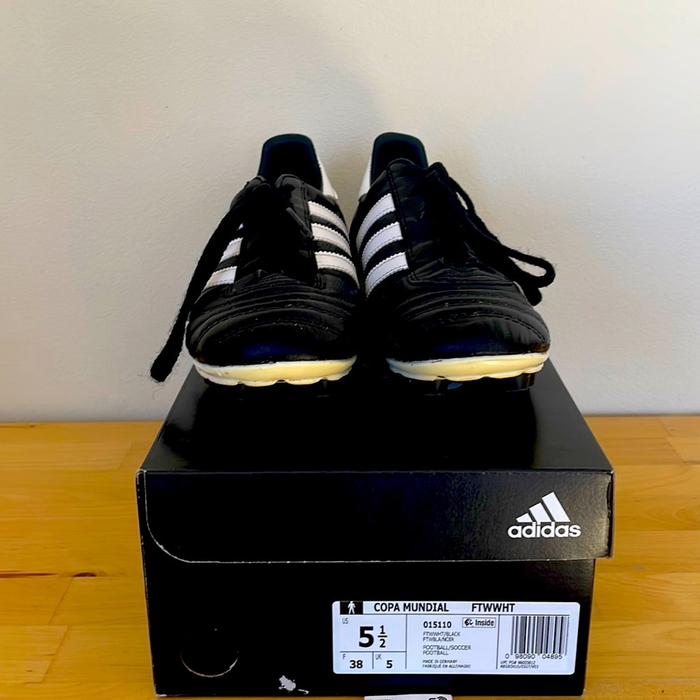 Adidas Copa Mundial cleats -men’s Size 5.5